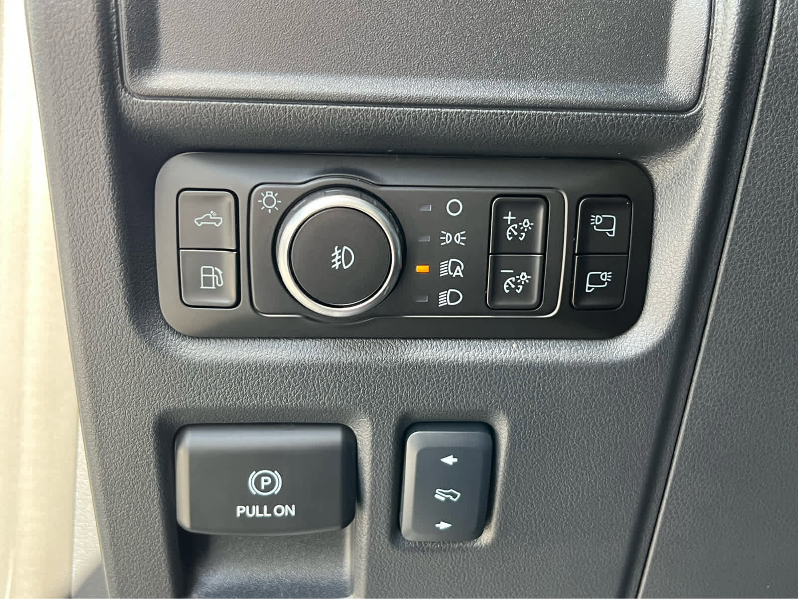 Certified 2025 Ford F150 Lariat w/ Equipment Group 501A Mid image 33