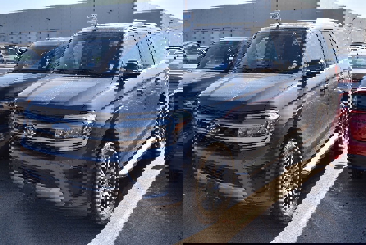 Certified 2023 Ford Expedition XLT image 2