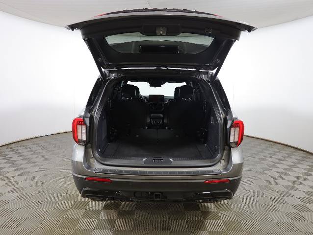 Certified 2025 Ford Explorer ST-Line AWD/4WD image 34
