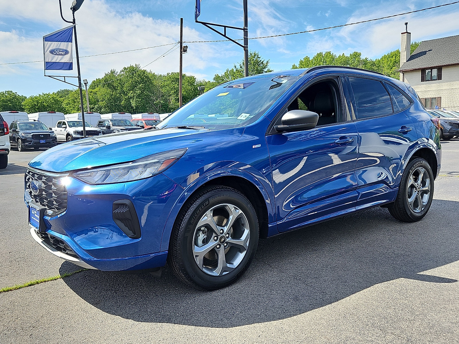 Certified 2023 Ford Escape ST-Line w/ Tech Pack #1 AWD/4WD image 3