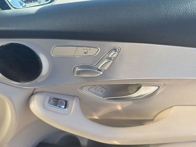 Used 2022 Mercedes-Benz GLC 300 image 31