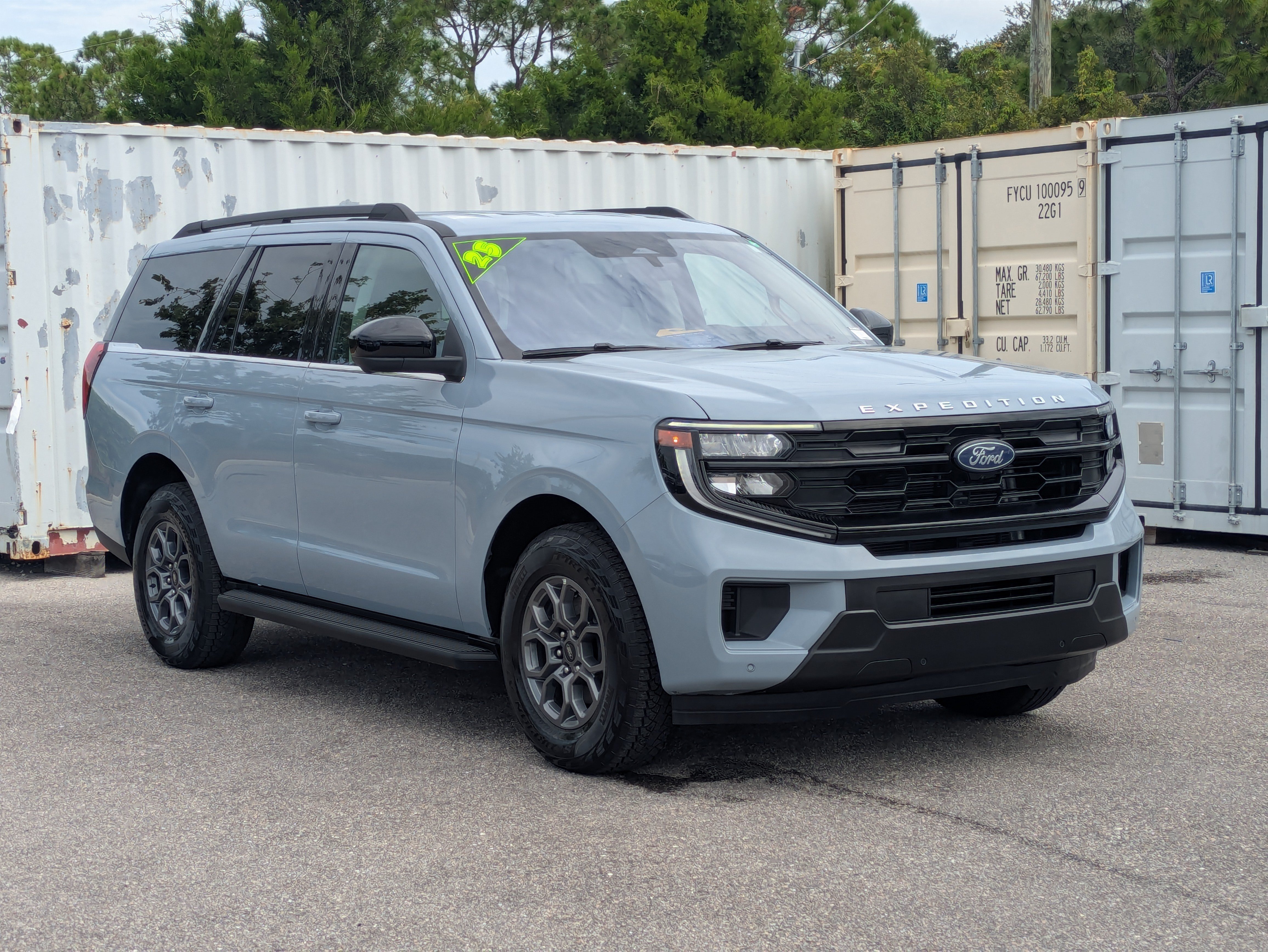 Certified 2025 Ford Expedition Active RWD image 3