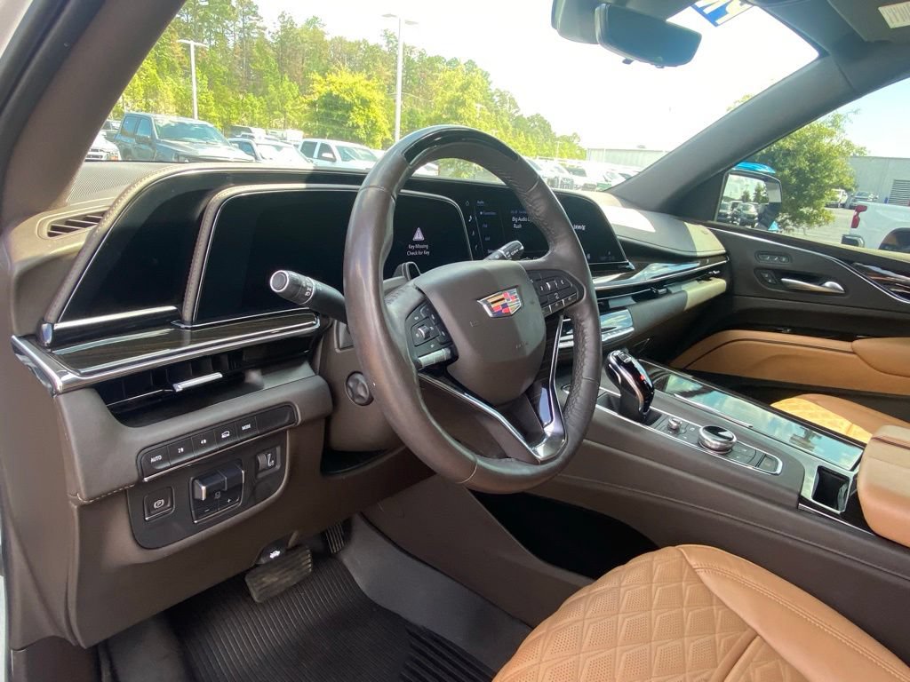 Used 2023 Cadillac Escalade Premium Luxury w/ Performance Package AWD/4WD image 9