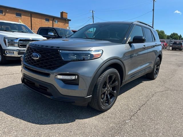 Certified 2024 Ford Explorer ST-Line w/ Class IV Trailer Tow Package AWD/4WD image 29