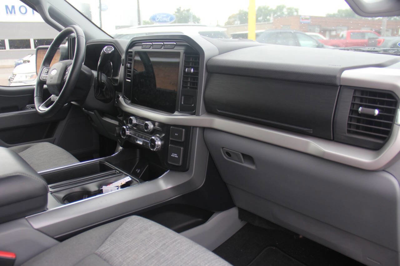 Certified 2022 Ford F150 XLT w/ Equipment Group 302A High image 25