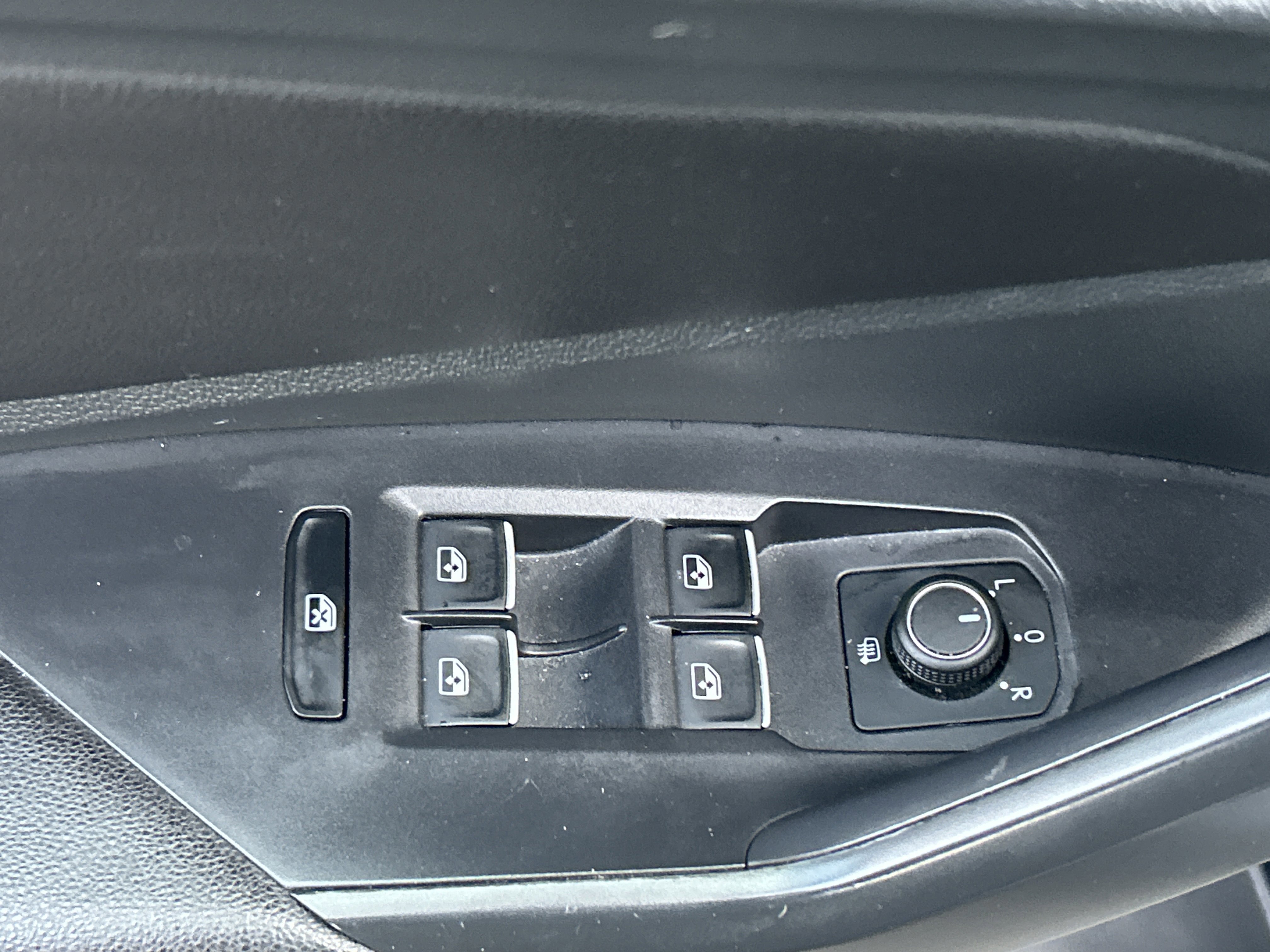 Used 2023 Volkswagen Jetta S image 17