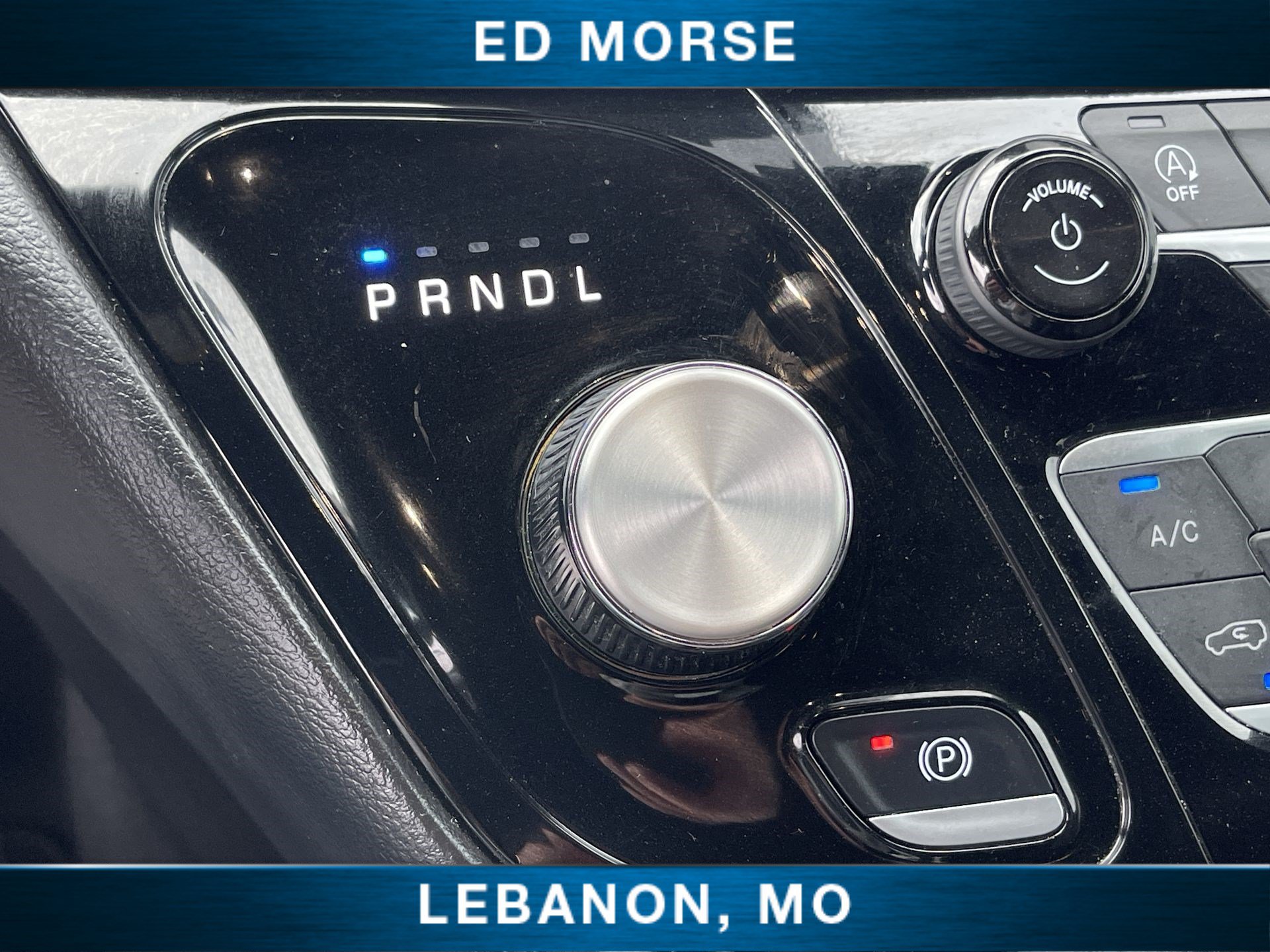 Used 2025 Chrysler Pacifica Select FWD image 15