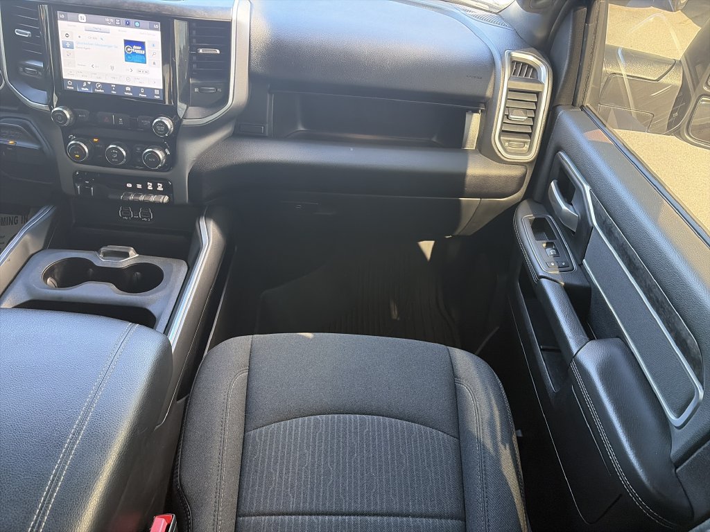 Used 2024 RAM 2500 Big Horn w/ Night Edition AWD/4WD image 17