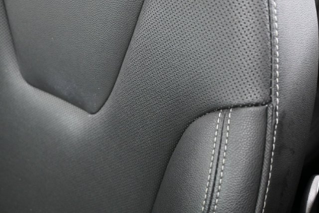 Used 2024 Buick Encore GX Sport Touring AWD/4WD image 13