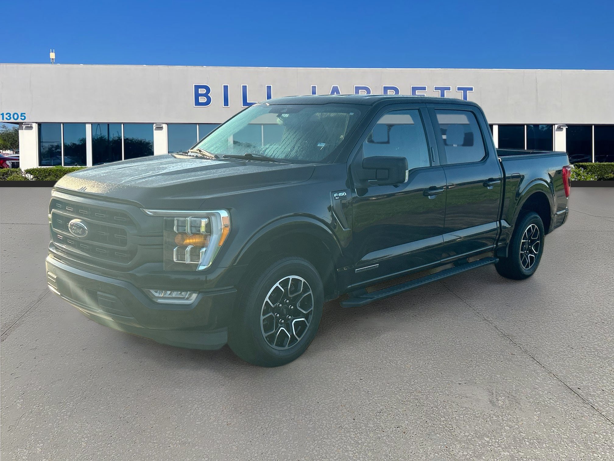 Certified 2021 Ford F150 XLT w/ Equipment Group 302A High RWD image 3