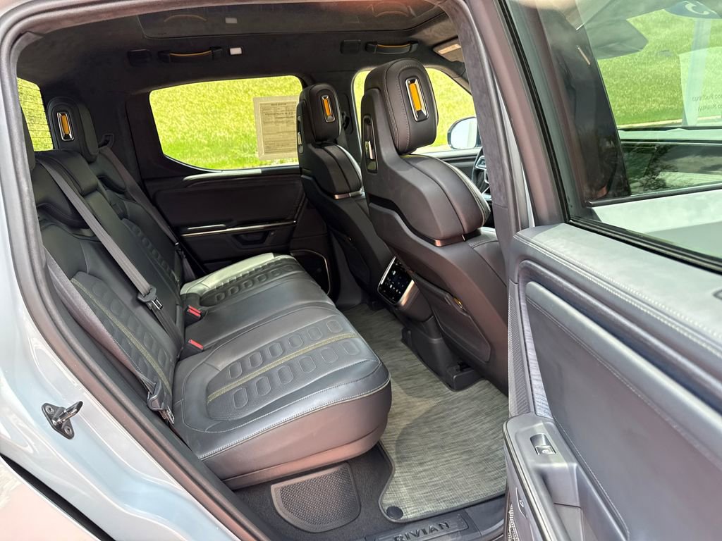 Used 2025 Rivian R1T Adventure AWD/4WD image 22