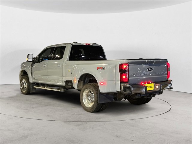 Certified 2025 Ford F450 Lariat w/ FX4 Off-Road Package image 3