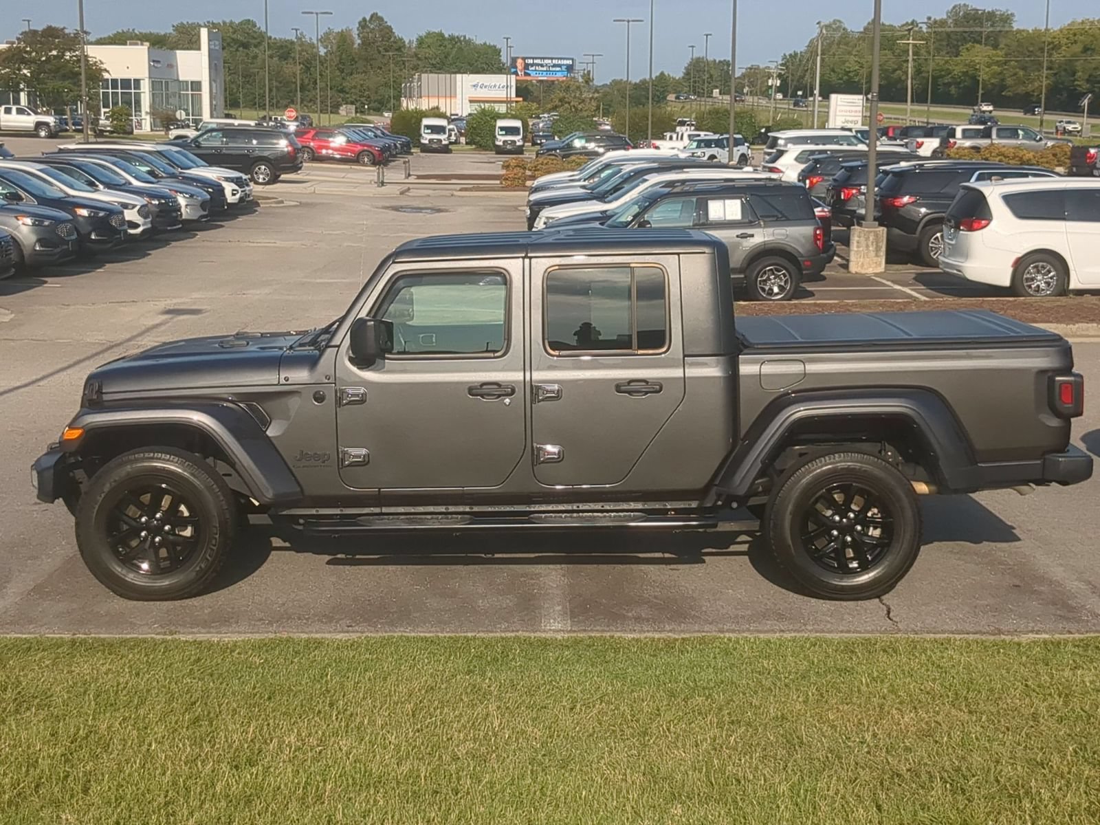 Used 2021 Jeep Gladiator Sport AWD/4WD image 6