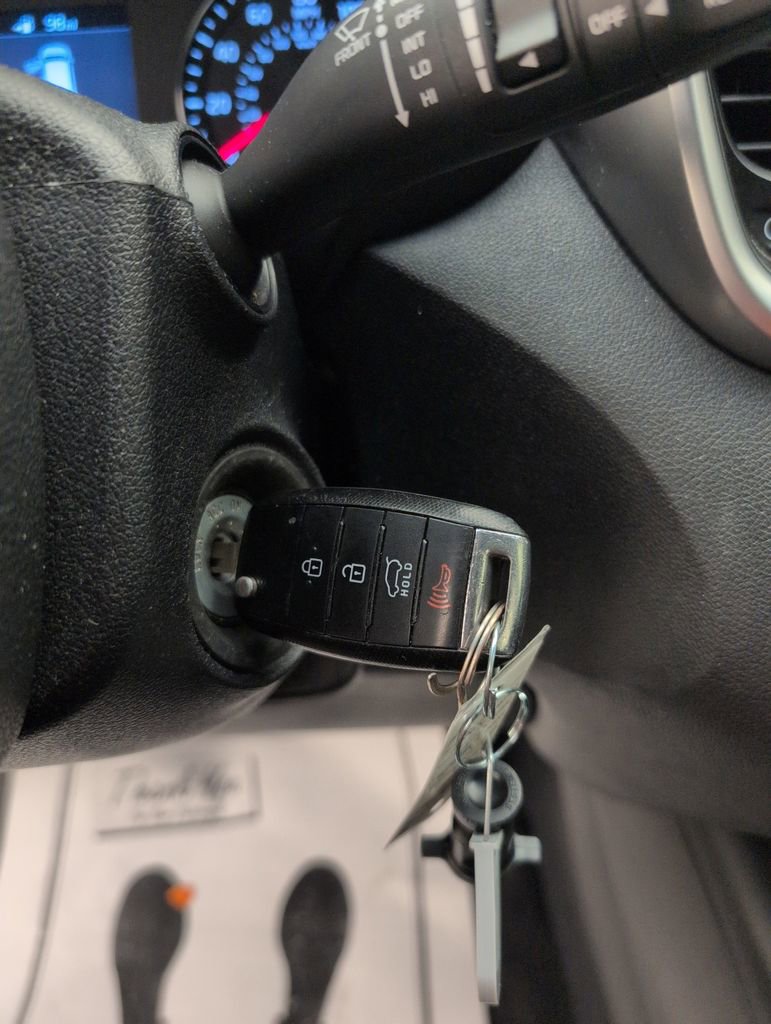 Used 2020 Kia Sorento LX FWD image 37