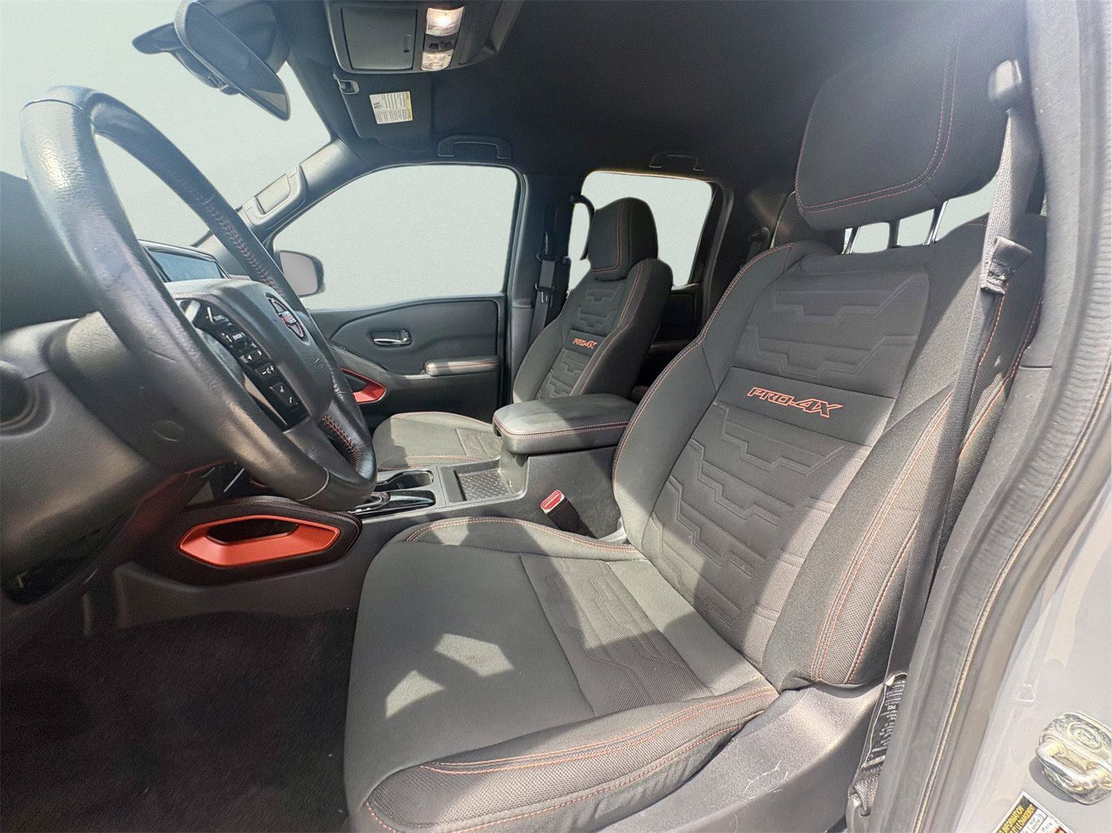 Used 2023 Nissan Frontier PRO-4X w/ Technology Package AWD/4WD image 15