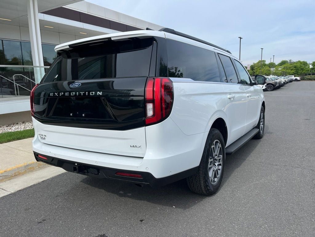Certified 2025 Ford Expedition Max Active AWD/4WD image 9
