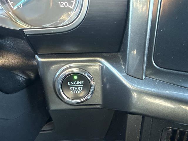 Certified 2022 Ford F150 XLT w/ Equipment Group 302A High image 32