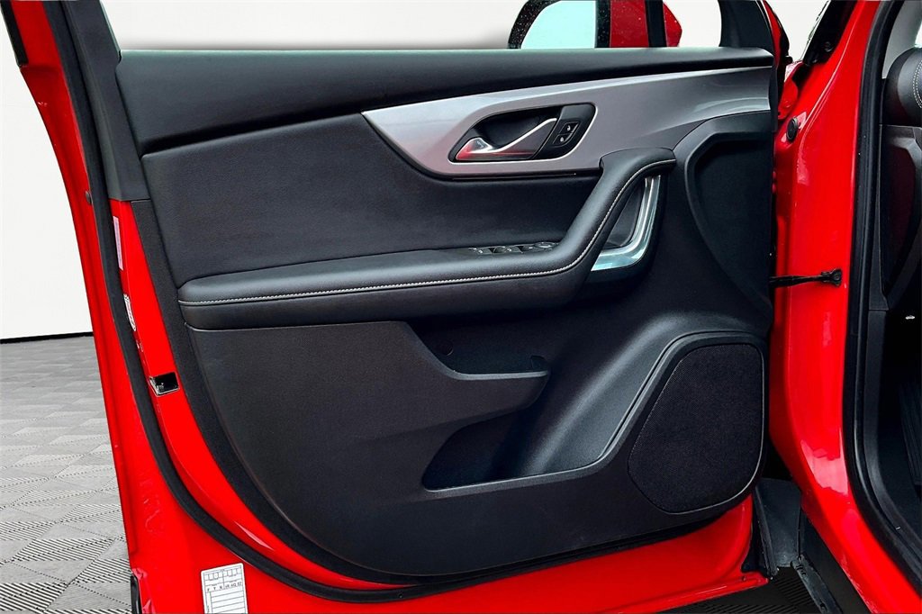 Used 2023 Chevrolet Blazer LT image 23