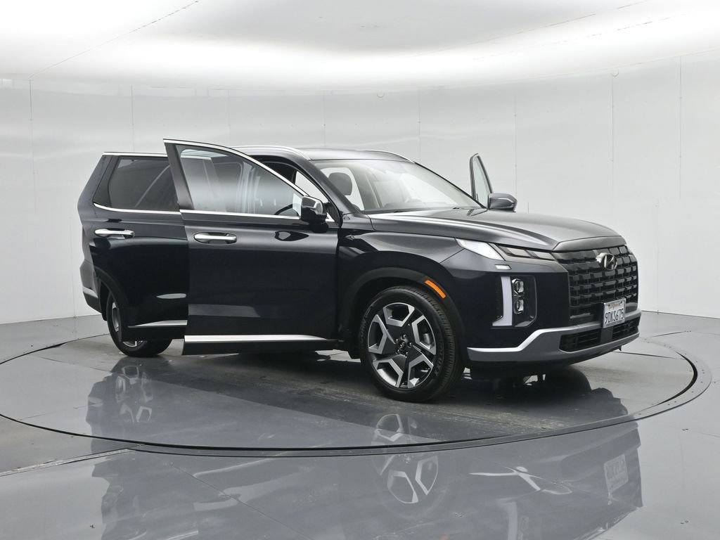 Used 2023 Hyundai Palisade Limited w/ Cargo Package image 35