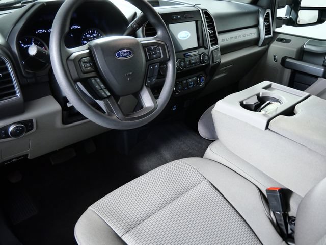 Certified 2022 Ford F250 XLT w/ Black Appearance Package AWD/4WD image 3