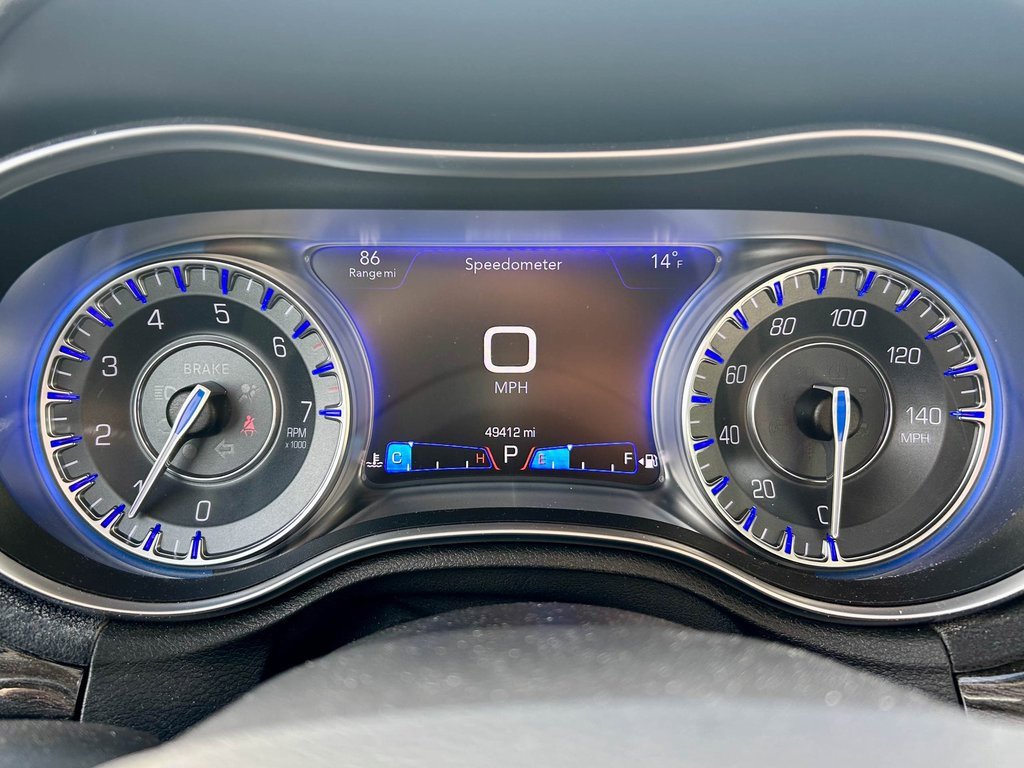 Used 2017 Chrysler 300 Limited w/ Value Package image 30