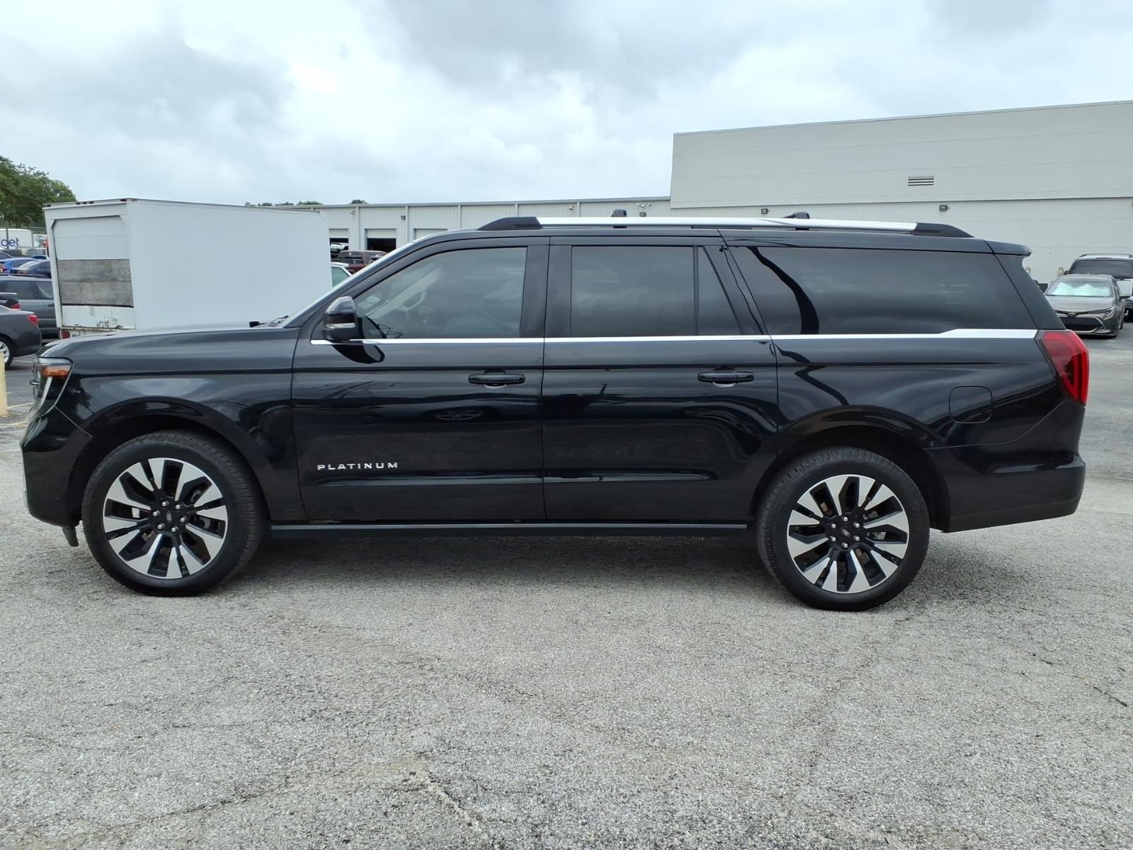 Certified 2025 Ford Expedition Max Platinum w/ Driver's Package AWD/4WD image 2