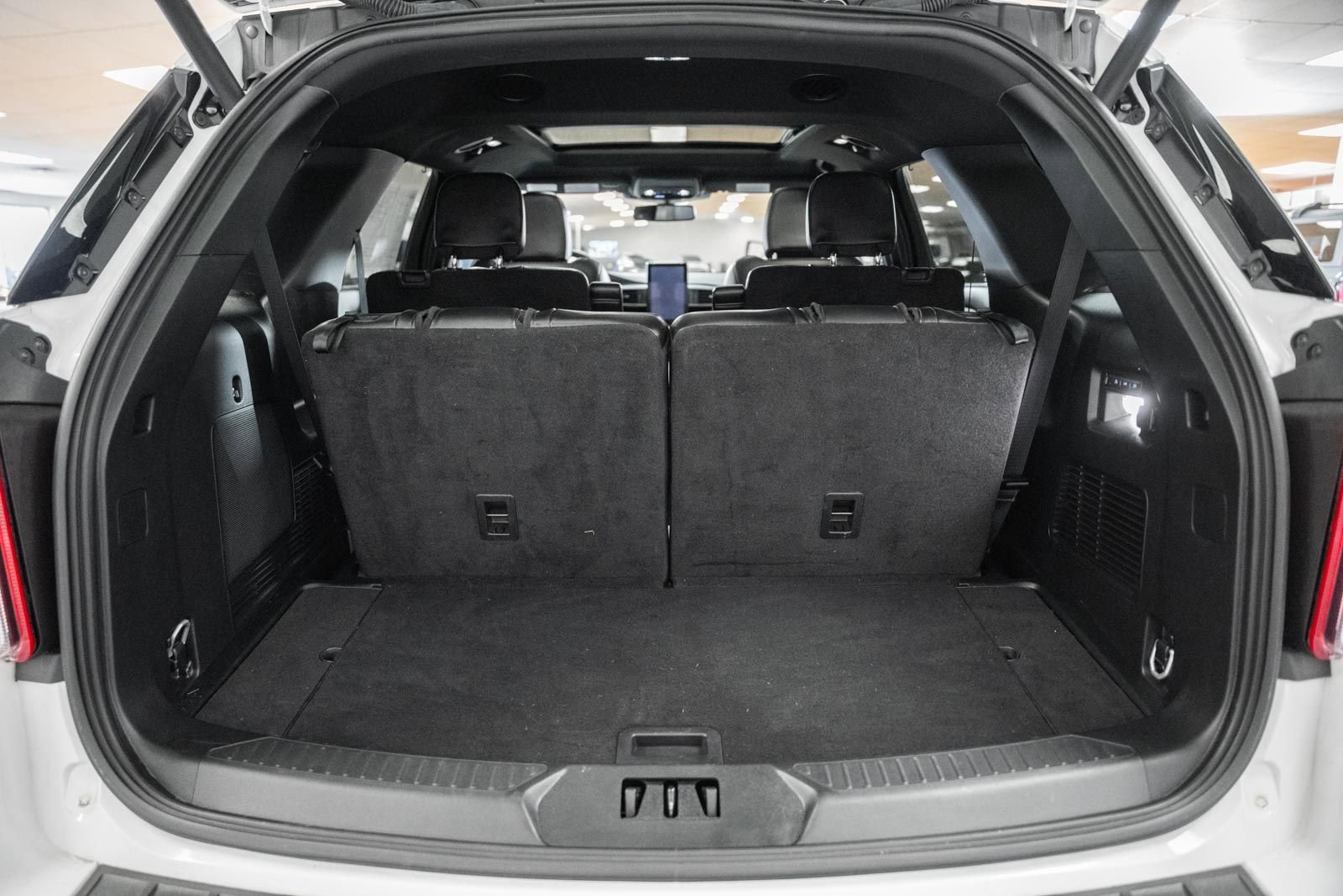 Certified 2024 Ford Explorer ST w/ Equipment Group 401A image 22