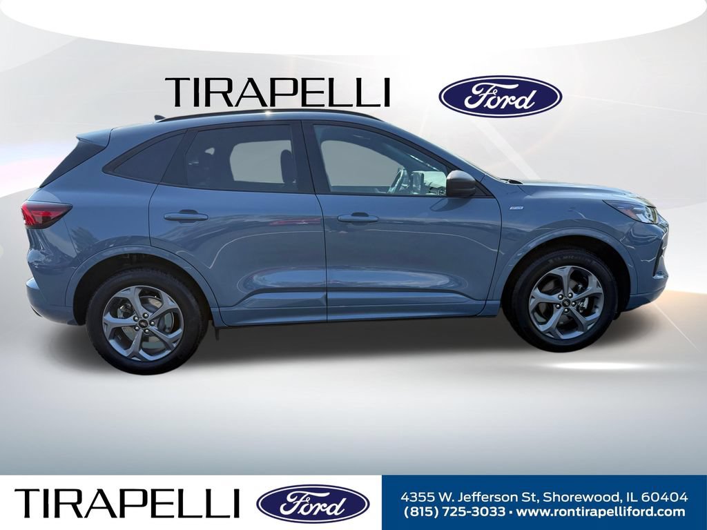 Certified 2024 Ford Escape ST-Line w/ Tech Pack #1 AWD/4WD image 4