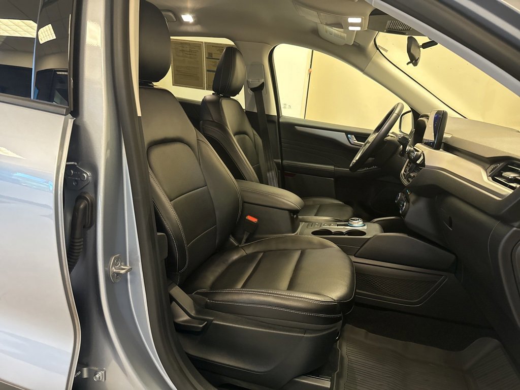 Certified 2022 Ford Escape SEL image 41