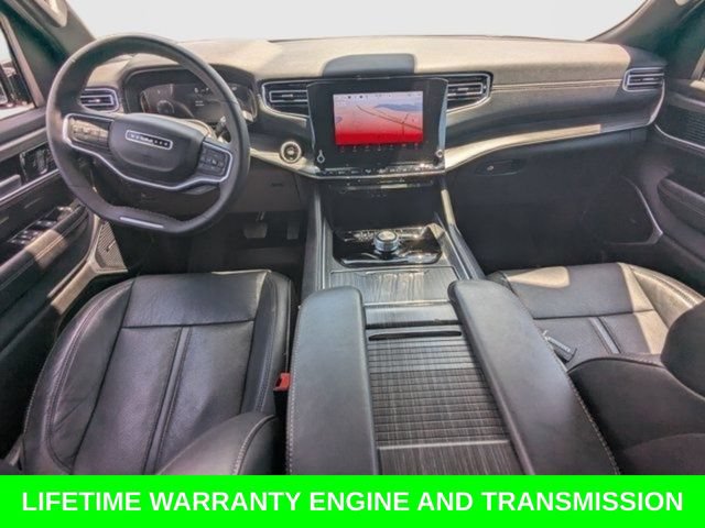 Used 2024 Jeep Wagoneer L Series II w/ Flexible Seating Group RWD image 17