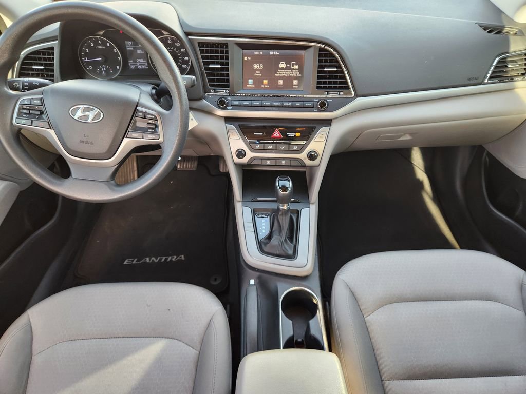 Used 2017 Hyundai Elantra SE image 24