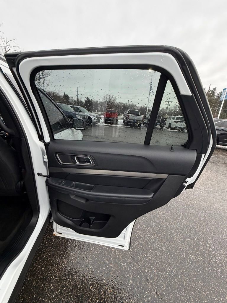 Certified 2018 Ford Explorer XLT FWD image 14