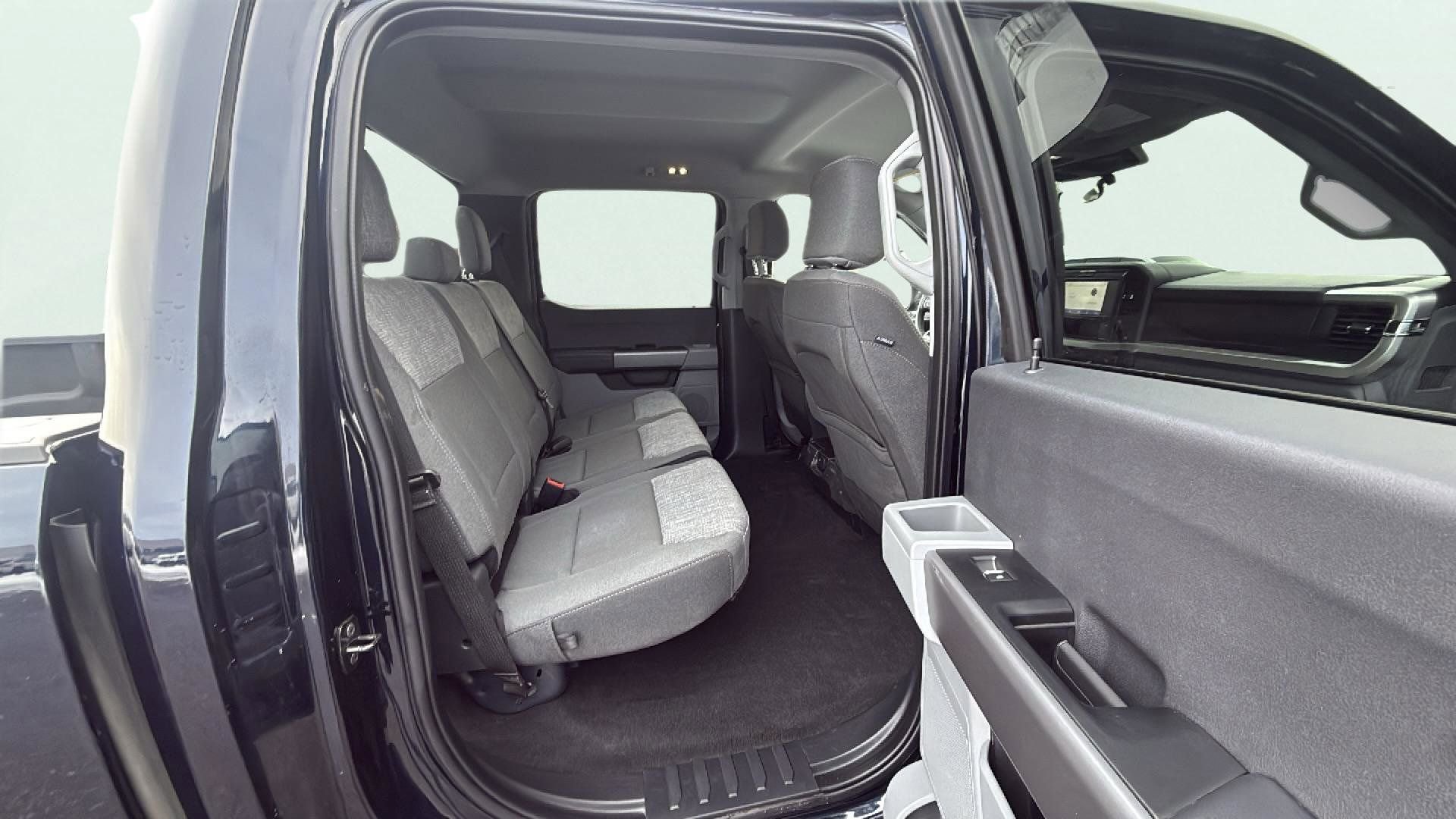 Certified 2025 Ford F450 XLT w/ FX4 Off-Road Package image 18