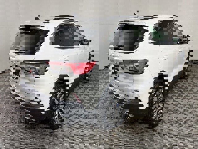 Certified 2022 Ford Escape Titanium image 4