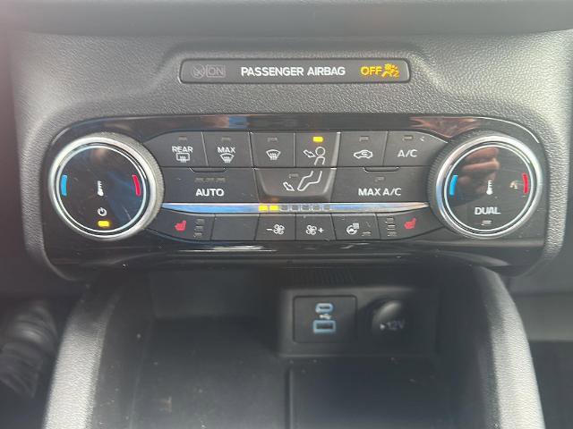 Certified 2022 Ford Escape SE w/ SE Sport Appearance Package image 16