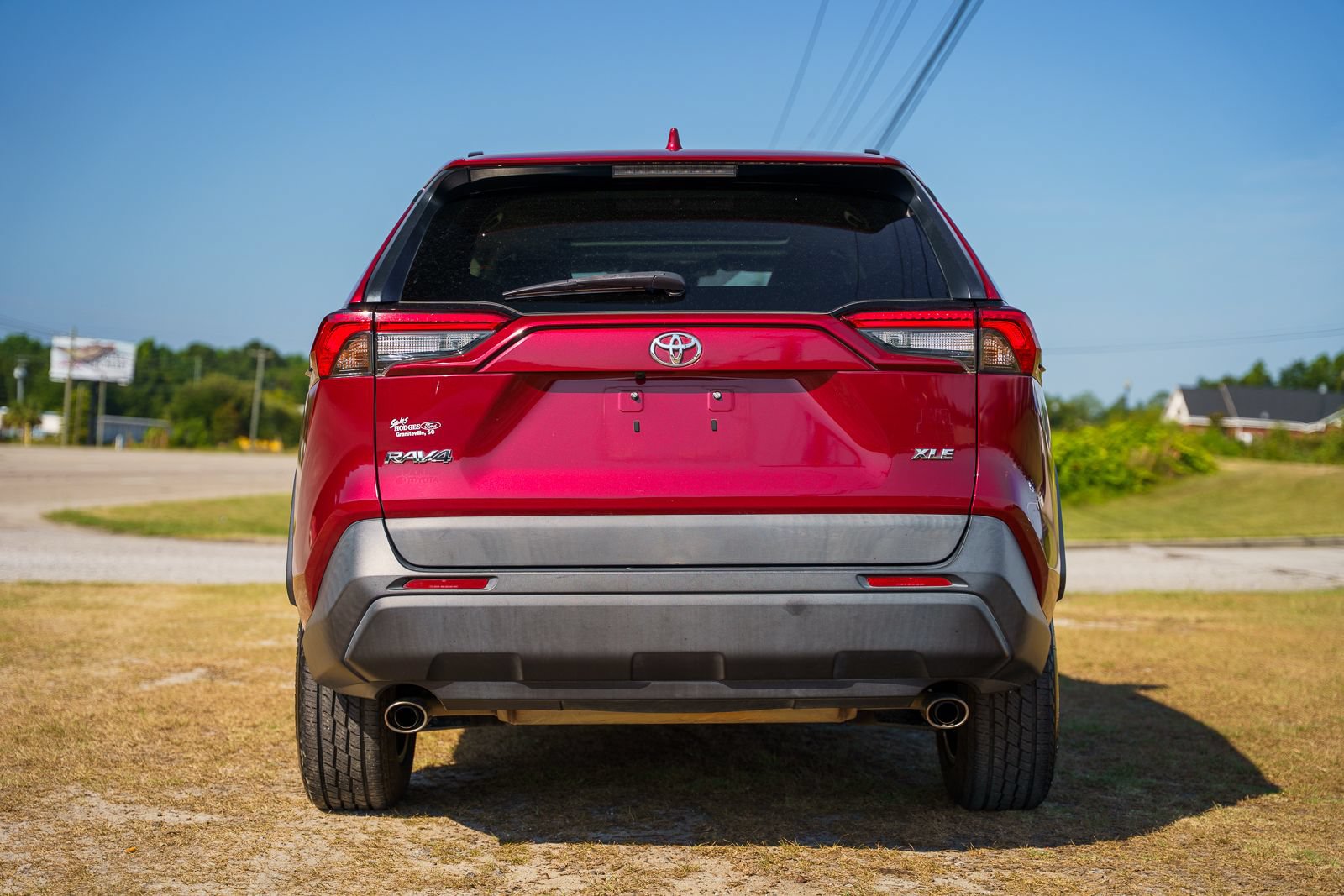Used 2019 Toyota RAV4 XLE w/ Convenience Package FWD image 6