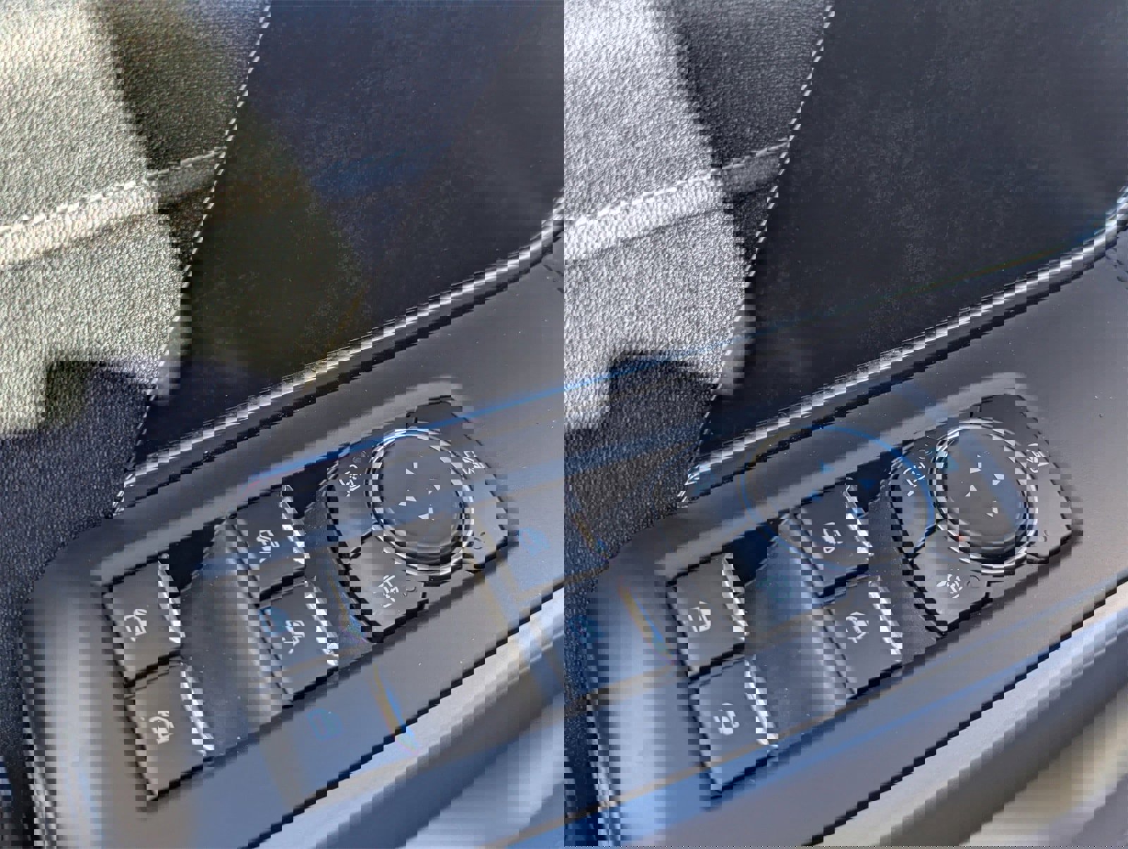 Certified 2023 Ford F150 Lightning XLT image 19