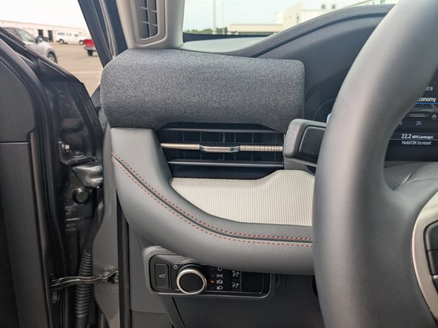 Certified 2025 Ford Explorer Active AWD/4WD image 15