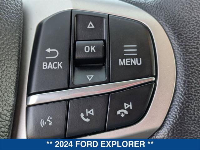 Certified 2024 Ford Explorer XLT w/ Equipment Group 202A RWD image 15