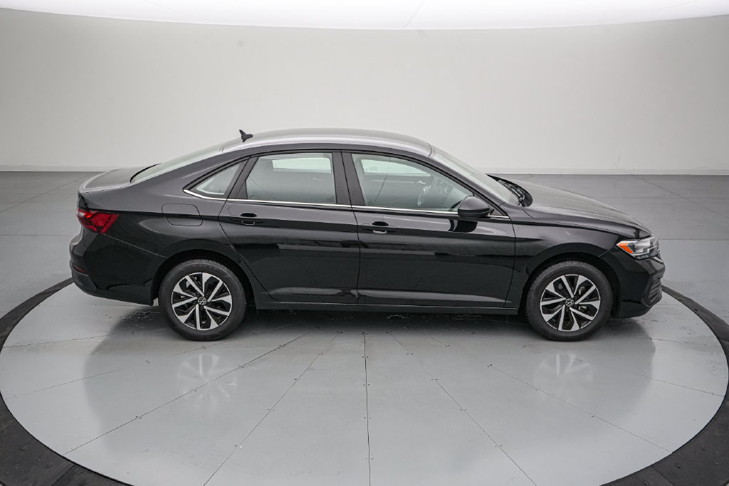 Used 2024 Volkswagen Jetta S FWD image 3