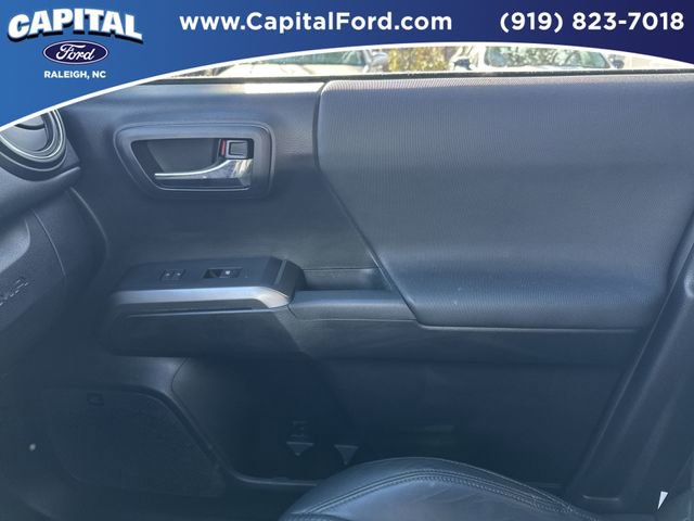 Used 2019 Toyota Tacoma TRD Sport image 28