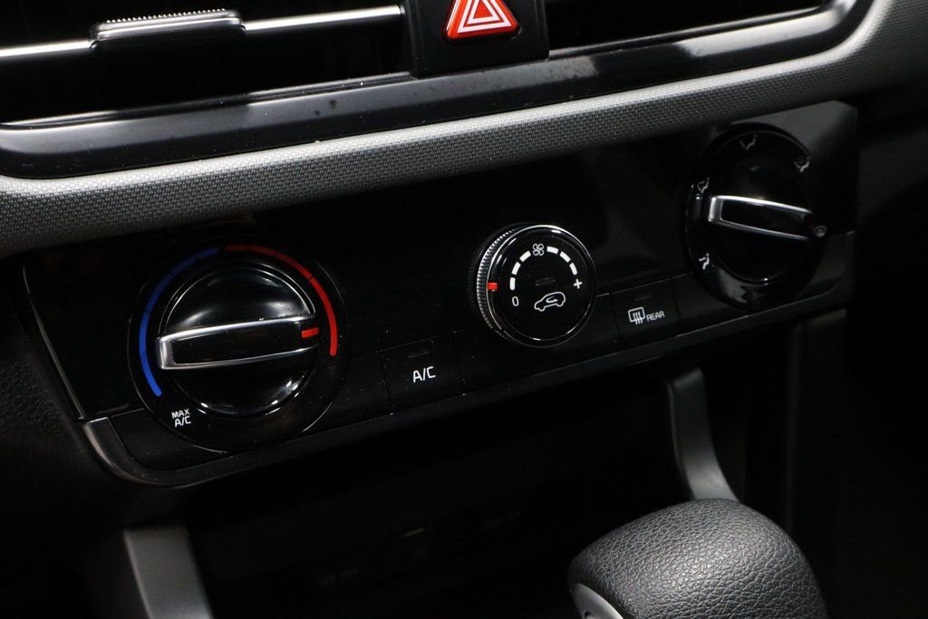 Used 2025 Kia Seltos LX image 31