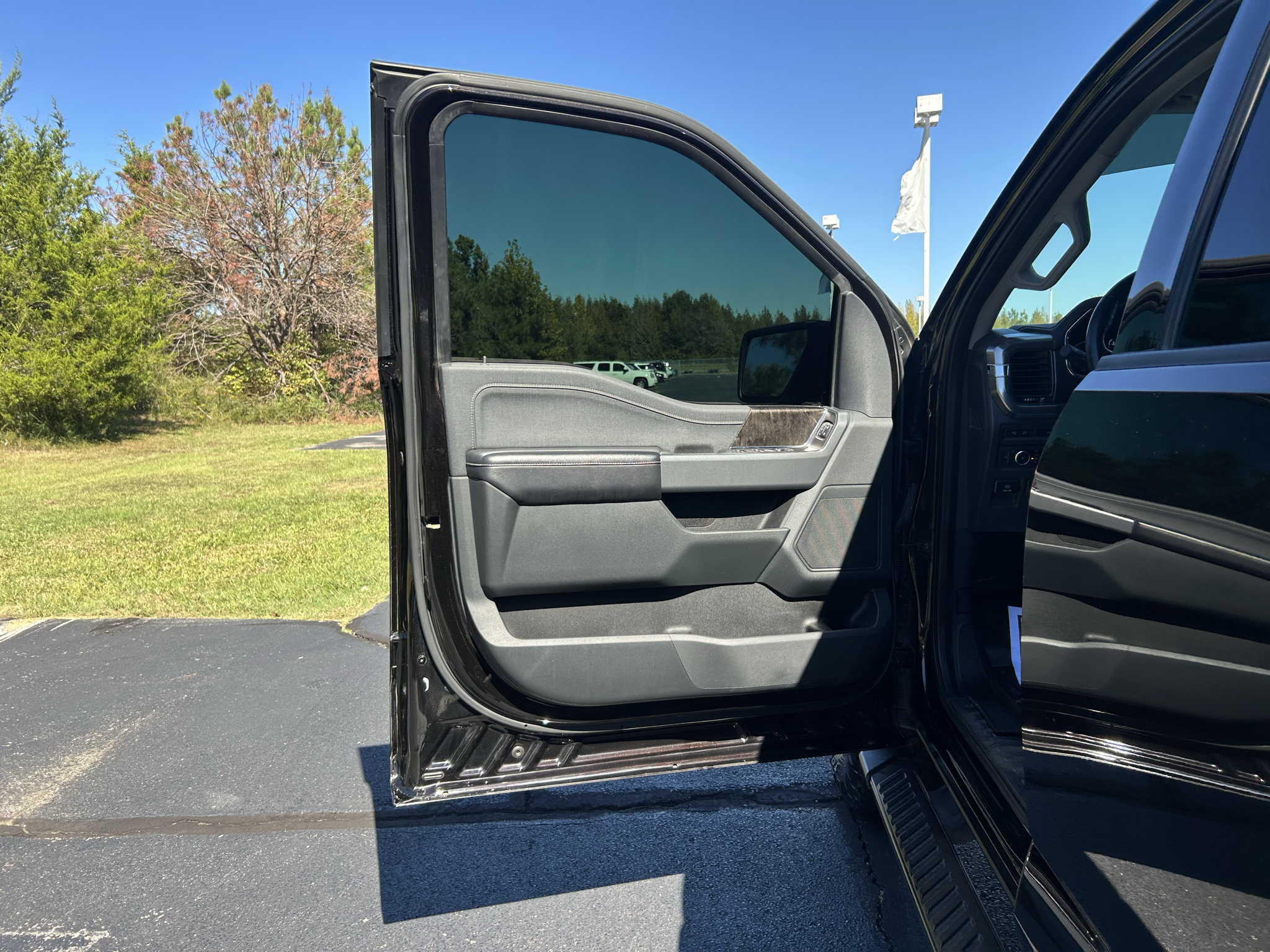 Certified 2021 Ford F150 Lariat AWD/4WD image 17