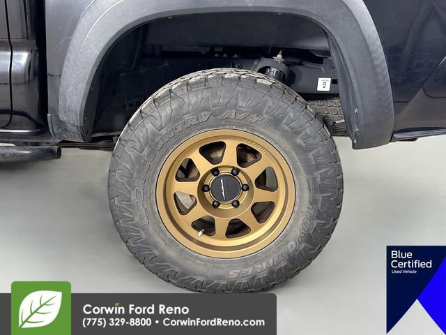 Used 2020 Toyota Tacoma TRD Off-Road w/ TRD Premium Off Road Package image 35