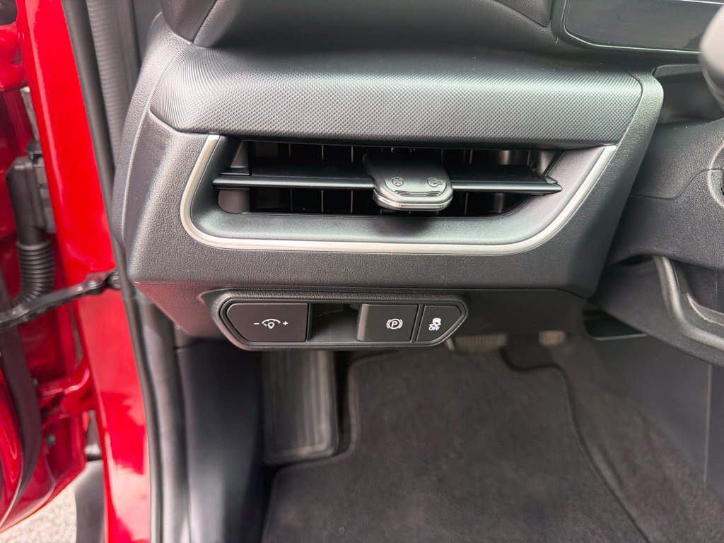 Used 2025 Kia K4 FWD image 28
