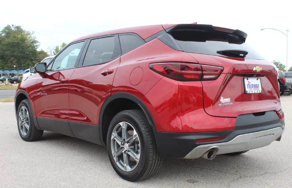 Used 2023 Chevrolet Blazer LT w/ Driver Confidence Package FWD image 9