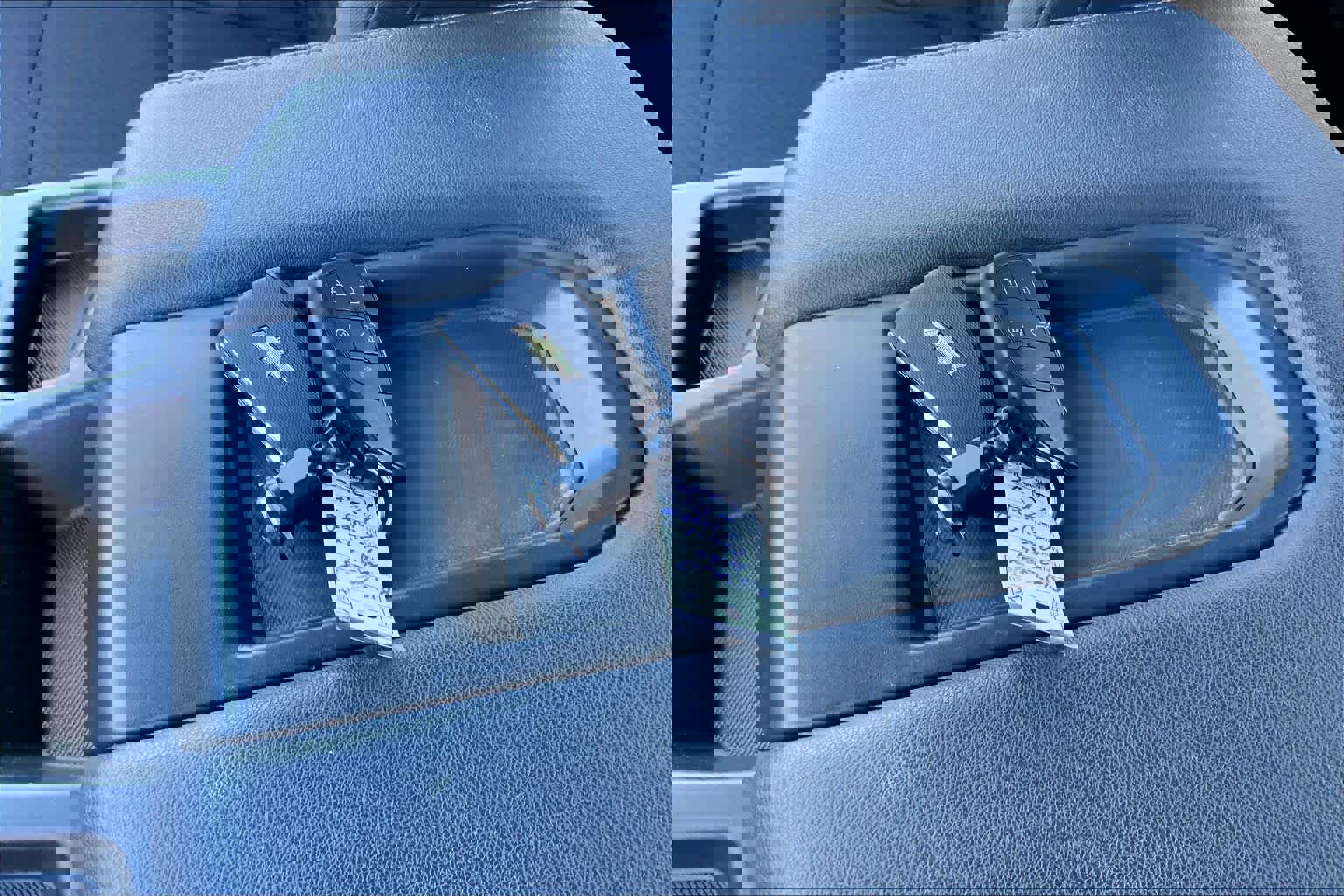 Used 2024 Chevrolet Silverado 2500 Custom w/ Custom Value Package image 14