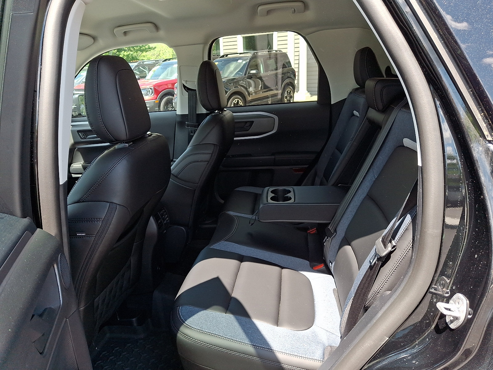 Certified 2025 Ford Bronco Sport Outer Banks w/ Outer Banks Tech Package+ AWD/4WD image 11