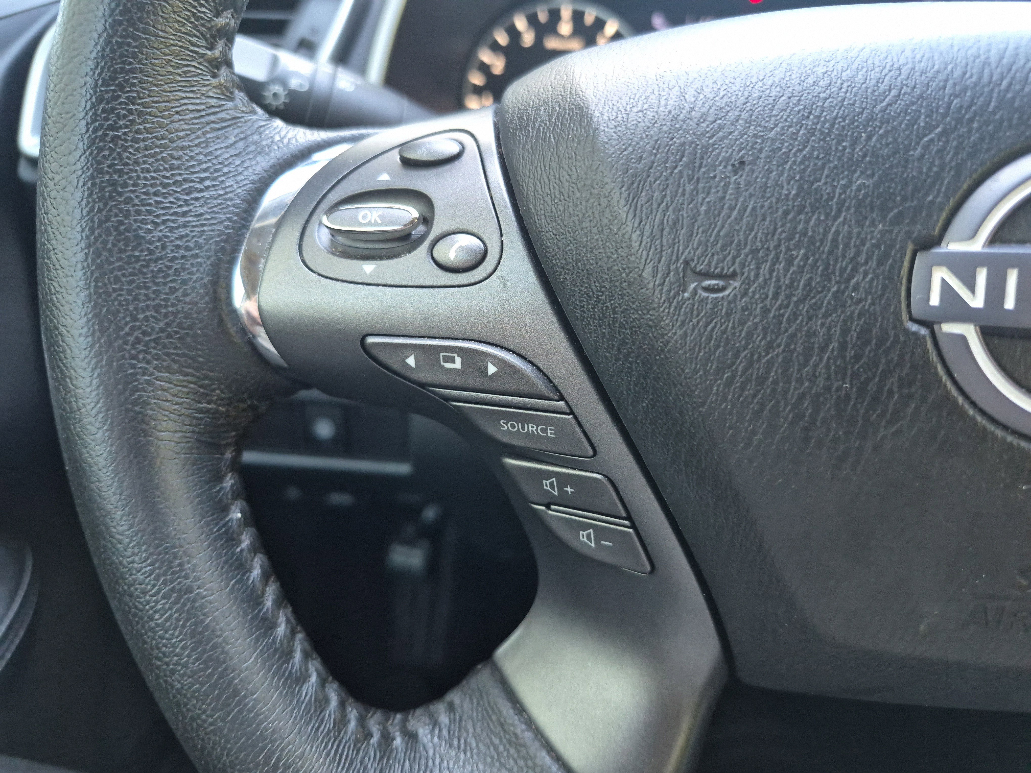 Used 2024 Nissan Murano SV image 25