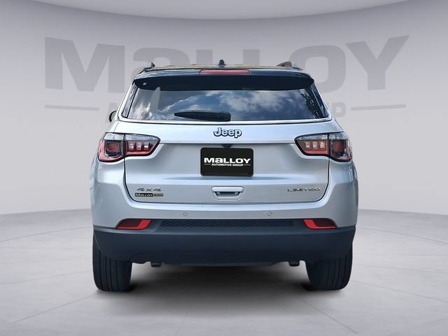 Used 2025 Jeep Compass Limited AWD/4WD image 4